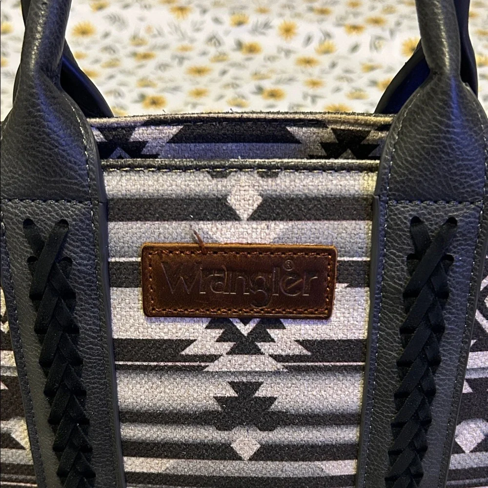 Wrangler Geometric Small Black and Gray Tote - Picture 3 of 9